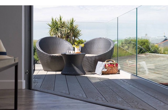 Luxury 5-bed coastal holiday home just two minutes from the beach. LAST SPOTS
