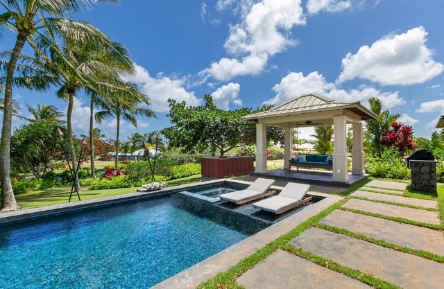 Luxury 5 Bed Home with Pool and Spa- Alekona Kauai