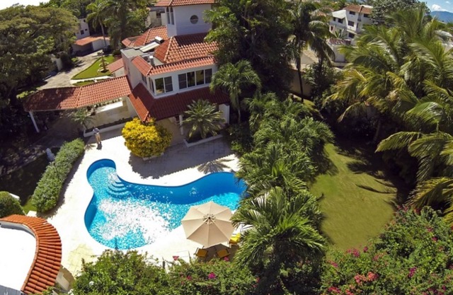 Luxury 6/9 Bedrooms 6/9 Bathrooms villa in Sosua