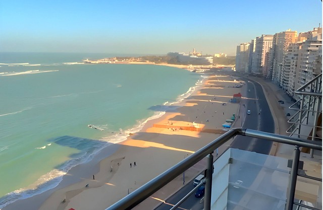 Luxury apartment directly to the sea