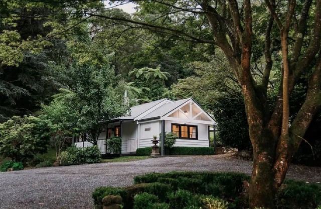 Luxury Accommodation Nestled in the Heart of the Dandenong Ranges