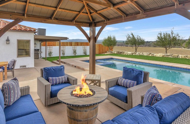 Adobe de lujo en Paso Robles Wine Country w / Hot Tub @ Hearst Ranch Winery