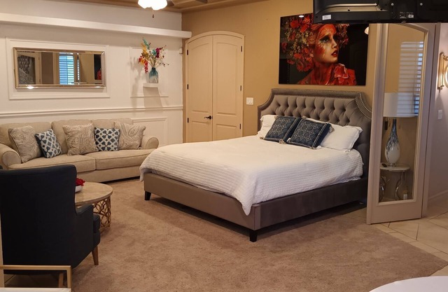 Luxury and romantic with jacuzzi suite
