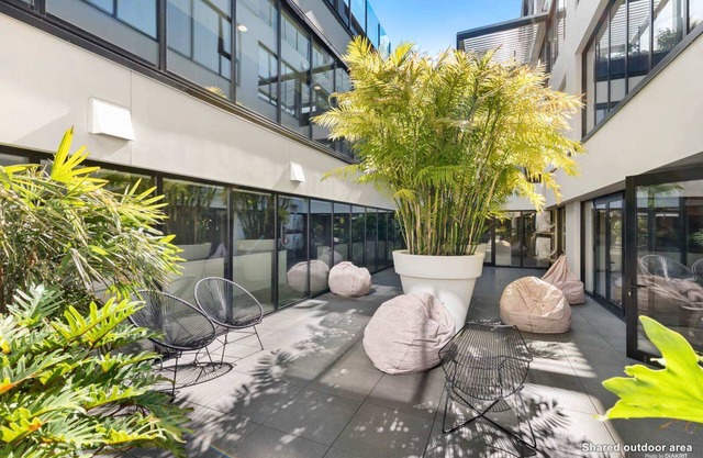 Luxury apartment, 4 minutes walk to Ponsonby Road!