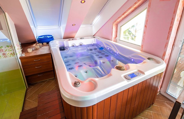 Luxury Apartment Ana with Hot tub