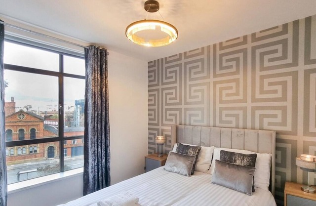 Luxury Apartment Canal View Castlefield - Parking