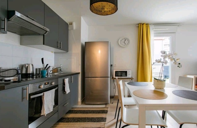 Bois-Colombes-Apartamento-Confortable-Baño con bañera-Balcón