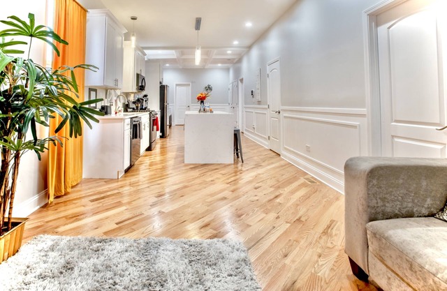 Luxury Apartment in Bronzeville, Just Minutes from Downtown - RSV Now!