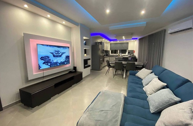 Apartamento de lujo en Gzira cerca de Sliema 3 BR Apartment Sleep 8