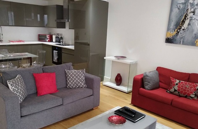 Apartamento-Lujoso-Baño con ducha