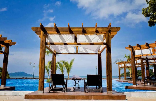 Luxury Apartment in Playa Bonita