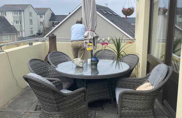 Luxury Apartment Lahinch 2mins from beach restaurants and Golf Club+parking