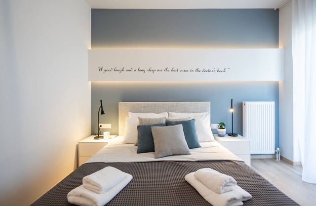 Luxury Apartment near Floisvos Marina