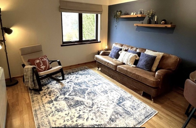 Luxury apartment, private parking, 15mins- Culloden battlefield, 20- Loch Ness