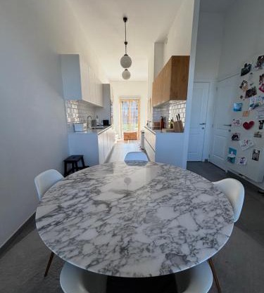 Luxury apartment, private terrace & FREE PARKING