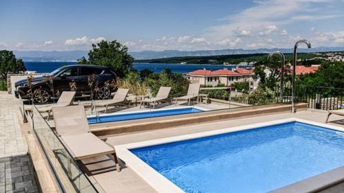 Luxury Apartment Stone Flower with private pool