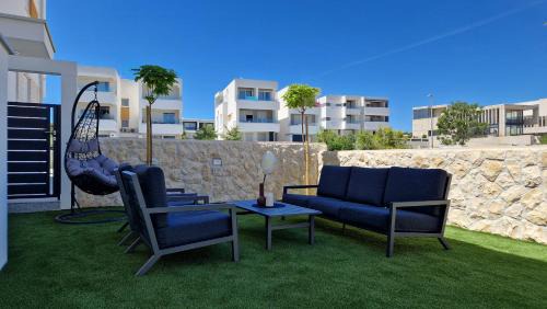 Luxury apartment Terracotta Sun with private Jacuzzi and Garden