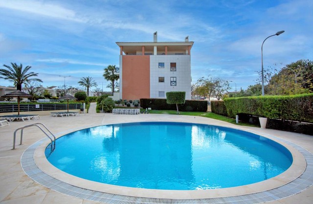 Luxury Apartment with Pool