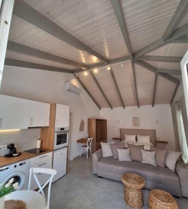 Luxury Apartments Kanali