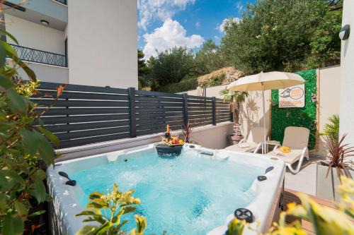 Luxury Apartments Karigo