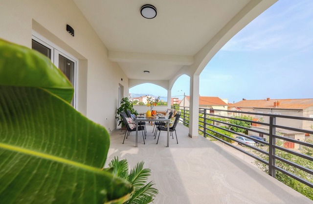 Luxury apartment Marino near beach
