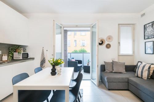 Luxury apt in Moscova (Gym+parking+private office)