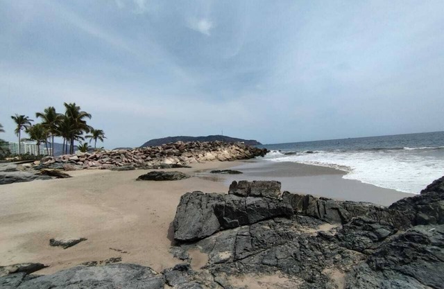 IXTAPA FRENTE AL MAR
