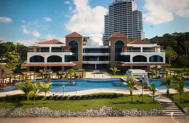 Lujoso Apartamento Frente al Mar en Playa Bonita, mejor localización de Panamá