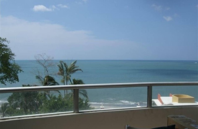 Condominio de lujo frente al mar con impresionantes vistas