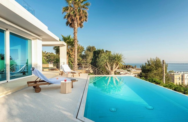Luxury beachfront villa with infinity pool - Plemmirio, Syracuse