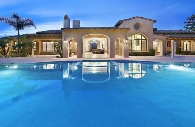 Luxury beautiful Resort house with Salt pool, Tennis, Screen Golf/Game