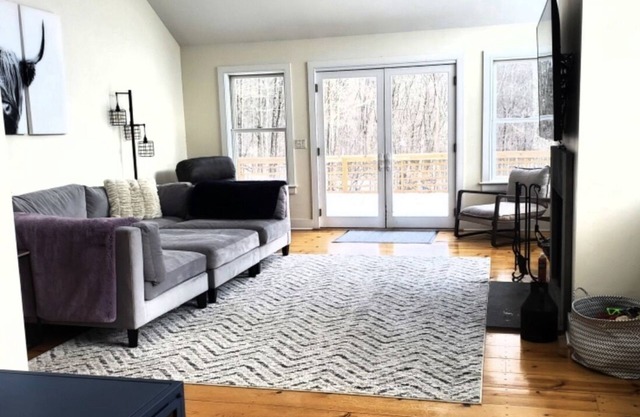 Serene Berkshires Family Vacation Rental en 45 acres