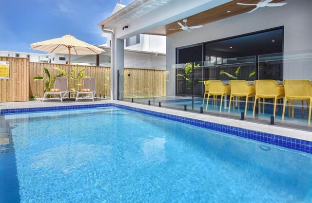 Luxury Bokarina Beachhouse