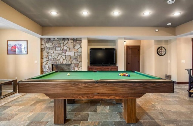 Luxury BSMT Banff Pass Pool Table Steam Shower