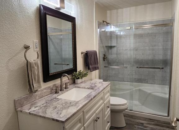 Luxury Bunkhouse Near Downtown