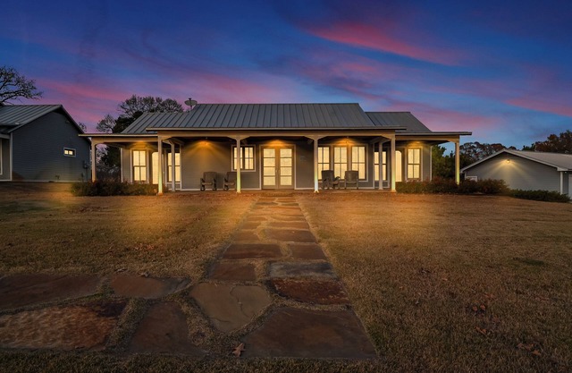 Luxury Cabin, Secluded Ranch Retreat | Stocked Lakes, Firepits & Walking Trails