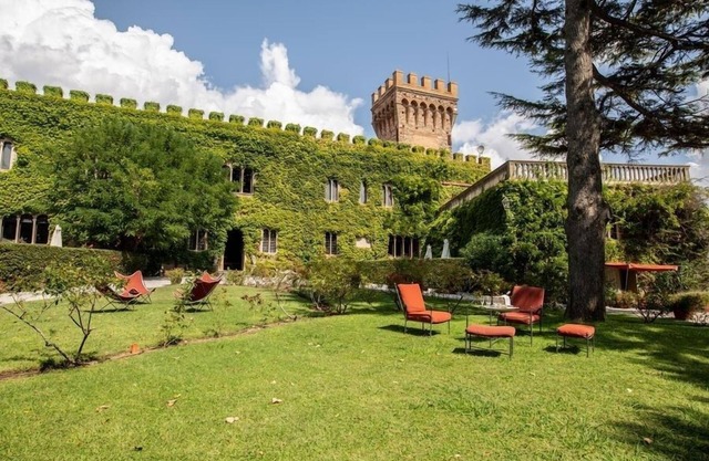 Alquiler de castillos de lujo en la Toscana, en la costa - Alquile este lujoso castillo toscano