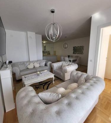 Luxury Central Apartment