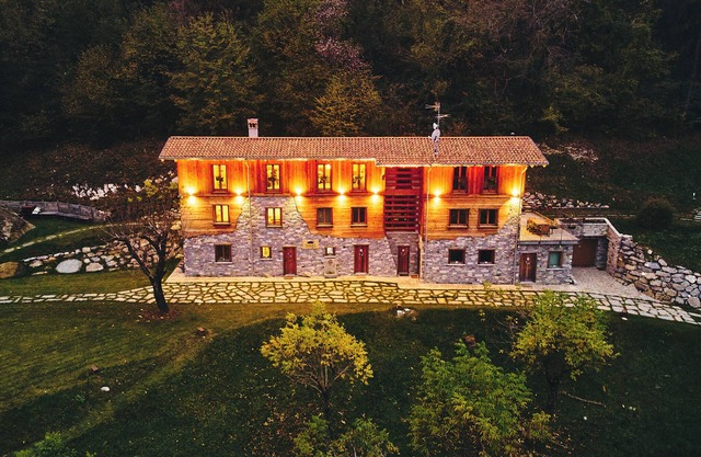 Chalet de lujo Apartamento 'Baita Treeb Tivano' con vistas al lago, jardín compartido y Wi-Fi