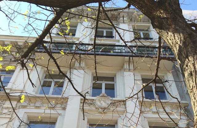 Apartamento de lujo con encanto en el corazón de Bruselas, wifi, ascensor, terraza.