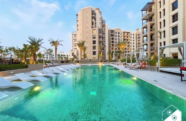 Luxury & Comfort 1B at Al Jadeel 2 Jumeirah Living