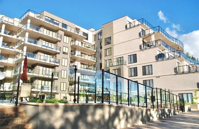 Luxury Condo on Mara Lake with Boat Slip & Pool.
