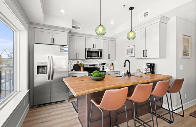Luxury Condo w/ Beach Access | Dragestil 713-2