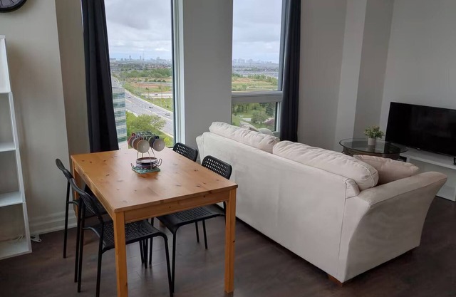 Luxury Corner View Penthouse Downtown Markham