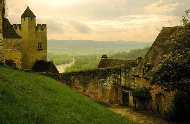 Lujosa cabaña al lado del impresionante castillo de Beynac.