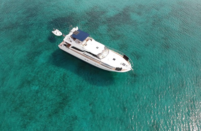 COUACH DE LUJO 70 FT YATE