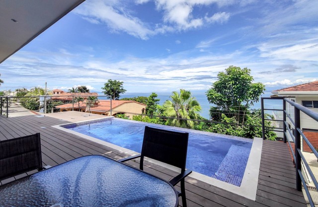 Luxury Modern House Ocean View Infinity Pool 5-min walk to #1 White Sand Beach