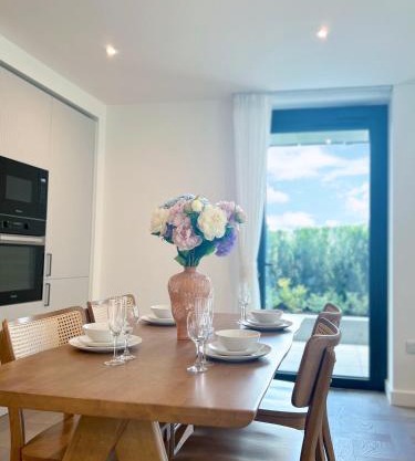 Luxury Designer 2Bed 2Bath by Tower Bridge
