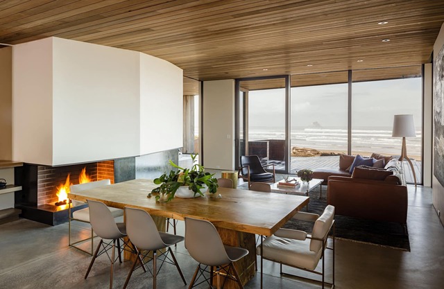 Luxury Designer Beachfront Home 3 Bed, 3.5 Bath in Arch Cape, Oregon.