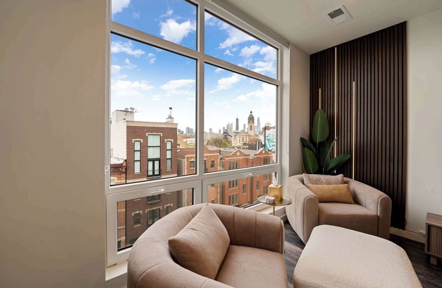 Luxury Downtown Chicago 2BD-2BA View-Gym-Rooftop